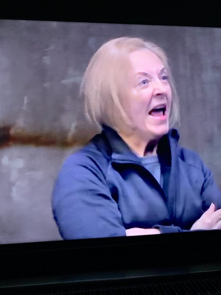 snidetash's tweet photo. Liz truss when she’s getting sacked #saswhodareswin https://t.co/qFhmOUqhiN