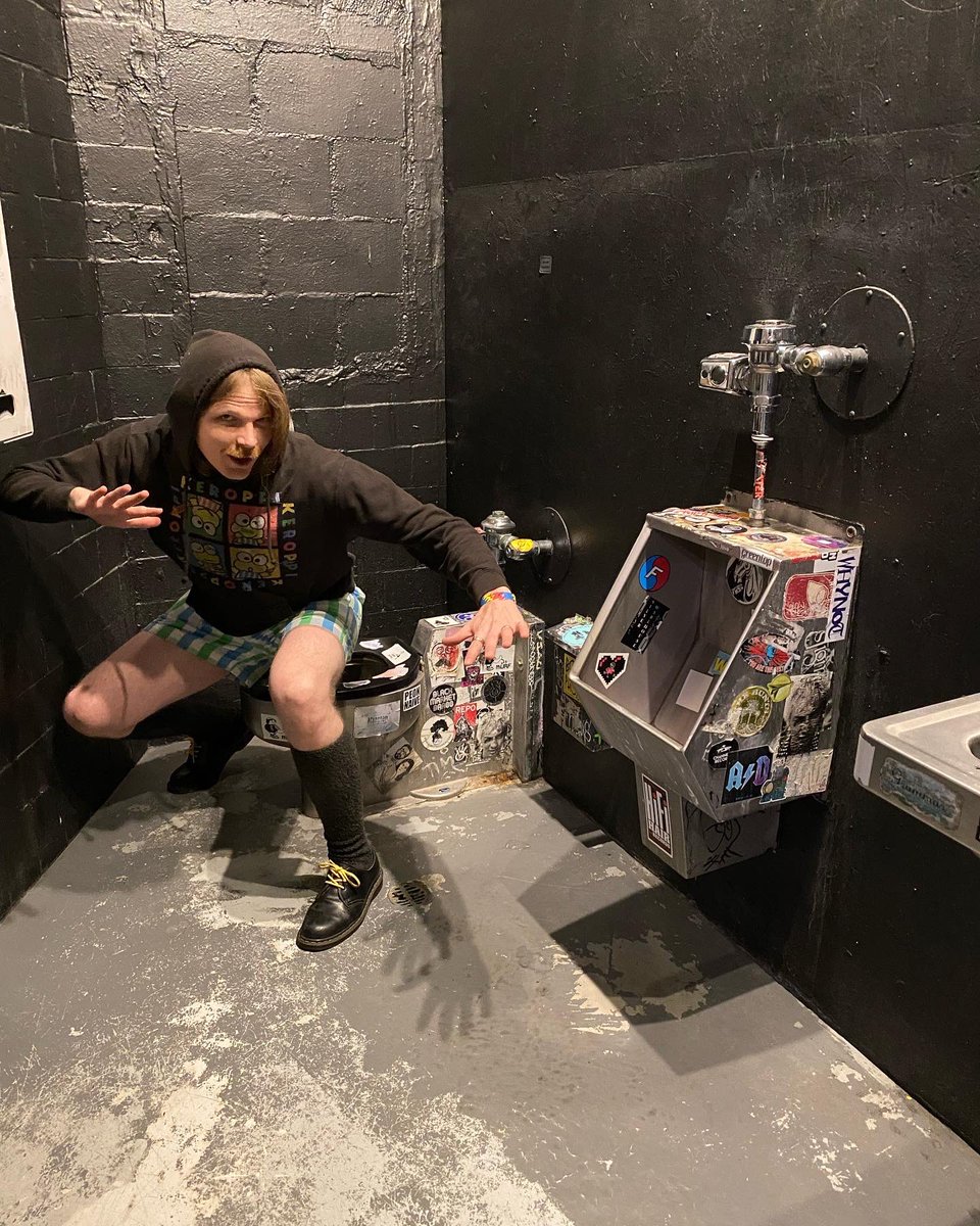 lillizardband's tweet photo. This has been such a blessed weekend!
It felt truly iconic to share the stage with @XINAmp3 and @xoboyfriend_ on Friday at @FirstAvenue 7th St Entry. Thanks to everyone who came out😘

💚🦎🦎💚 https://t.co/ueyuVbVnIn