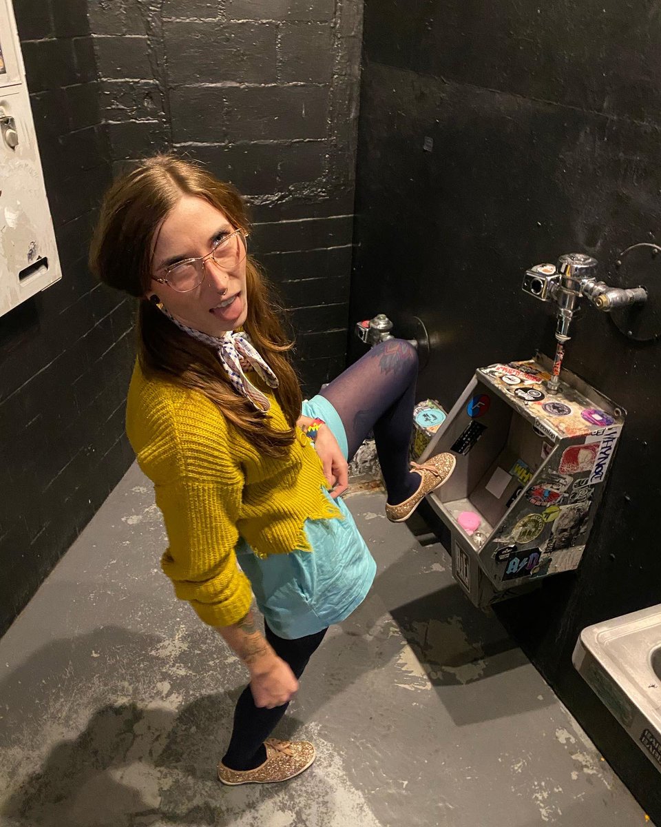lillizardband's tweet photo. This has been such a blessed weekend!
It felt truly iconic to share the stage with @XINAmp3 and @xoboyfriend_ on Friday at @FirstAvenue 7th St Entry. Thanks to everyone who came out😘

💚🦎🦎💚 https://t.co/ueyuVbVnIn