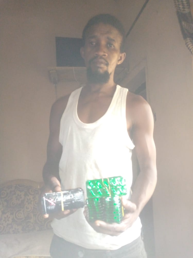 ShiisuAdam's tweet photo. JIGAWA STATE COMMAND DIARY
16TH OCTOBER, 2022.

PRESS RELEASE

RAIDS:- ONE ARRESTED, 400 TRAMADOL WAS RECOVERED.

THAT TODAY SUNDAY, 16TH OCTOBER, 2022 AT ABOUT 0900HRS, POLICEMEN ATTACHED TO GURI DIVISIONAL POLICE HEADQUARTERS, ACTING ON CREDIBLE AND ACTIONABLE INTELLIGENCE. https://t.co/ljfy114Joc