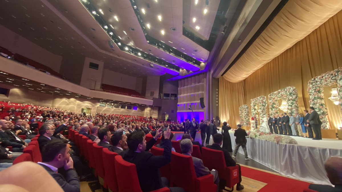 Türkiye Belediyeler Birliği Genel Sekreteri Dr.Hayri Baraçlı Bey’in oğlu Hali Eren ile Emine Elif çiftinin nikah merasimlerine katıldık.

Çiftimize bir ömür boyu mutluluklar dilerim.