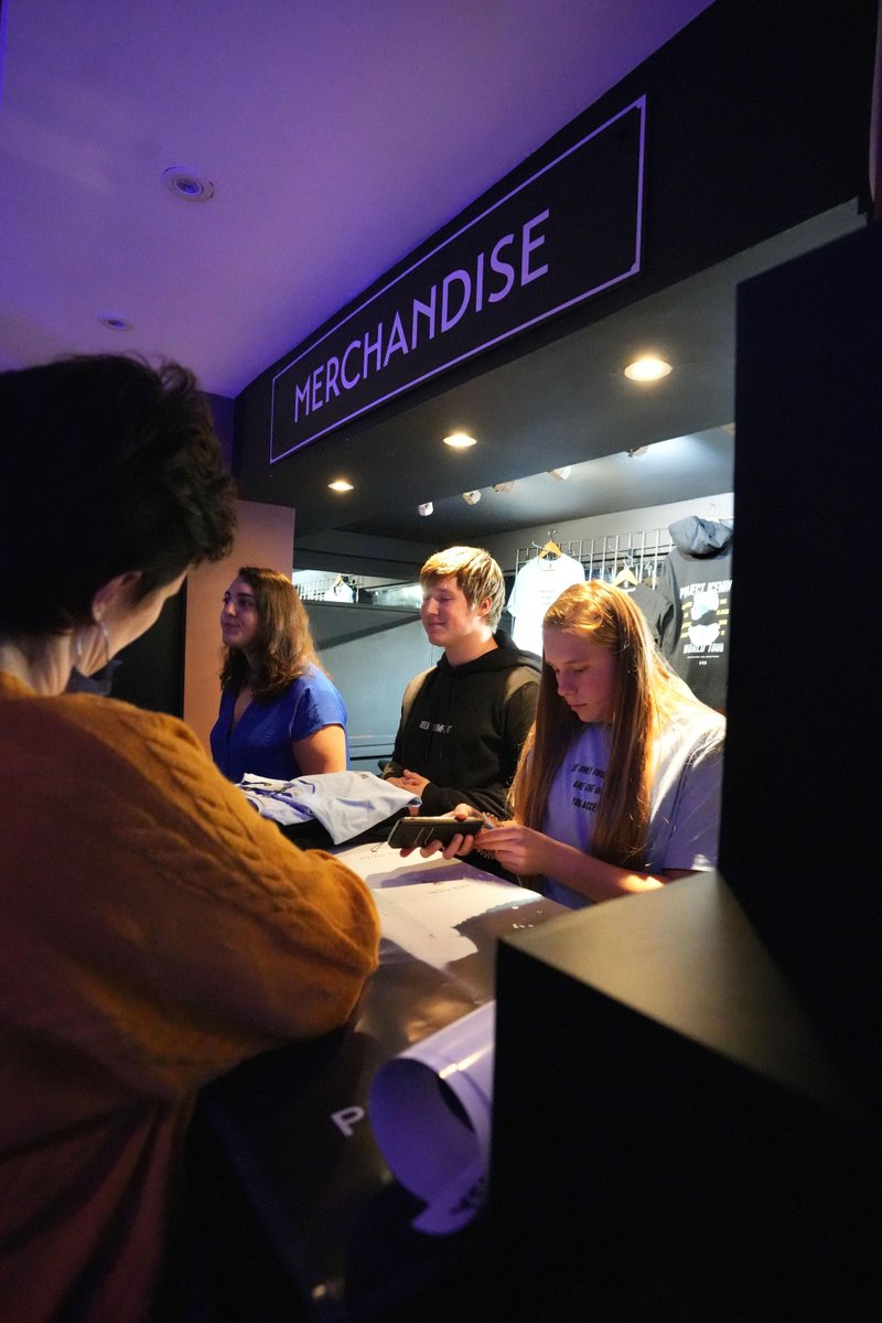 TroxyLondon's tweet image. Don&apos;t forget to swing by our merch stall to get some official #ProjectIceman merch!

#projectchange #climate #andershofman