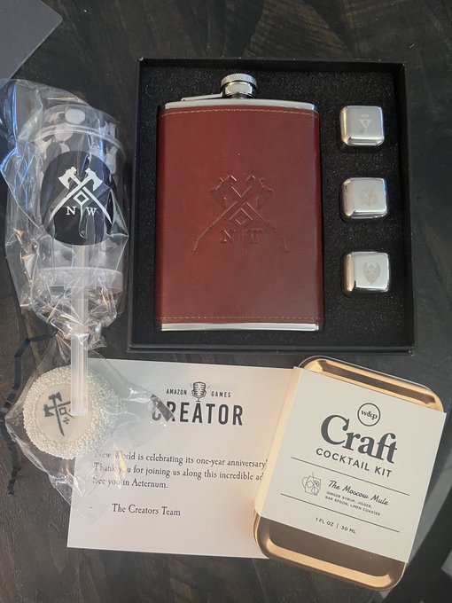 Watch Towelliee's leaked NSFW photo on TwXstars