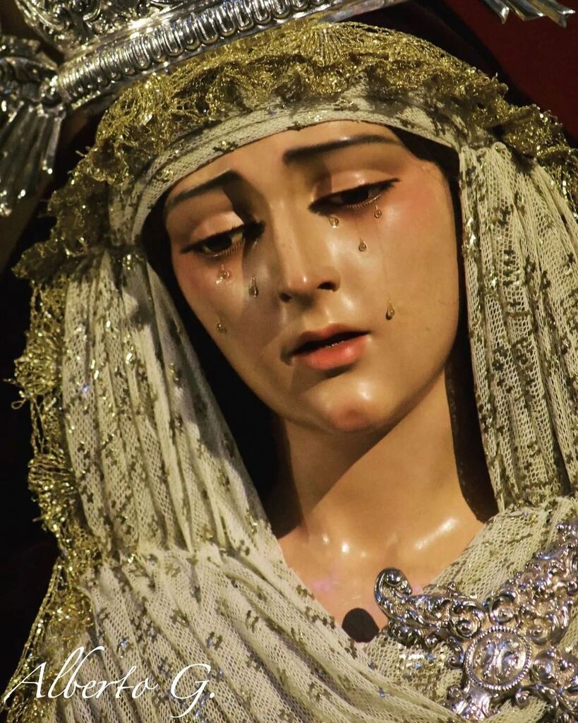 mlgcofradias18's tweet photo. La dulzura de Nuestra Madre y Señora de la Merced.
Foto 📷: @capillitahispano
⛪: @hdadhumildad 

#SentirCofrade #Málaga #Humildad #HdadHumildad #HdadHumildadMalaga #CristoDeLaHumildad #CristoDeLaHumildadMLG #HumildadMLG #JesusEnSuPresentacionAlPueblo … https://t.co/Jkp1LkDqaY https://t.co/KHMxEIl5N3