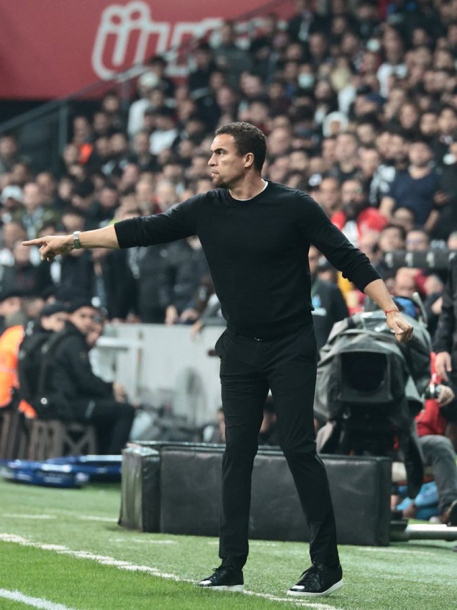 biz hiç beceremedik, sevmeyi de terk etmeyi de..