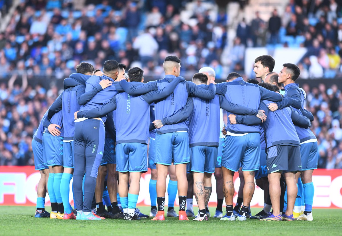 Pobre del que quiera robarnos la ilusión 💙💙💙💙💙💙💙

¡VAMOS RACING!