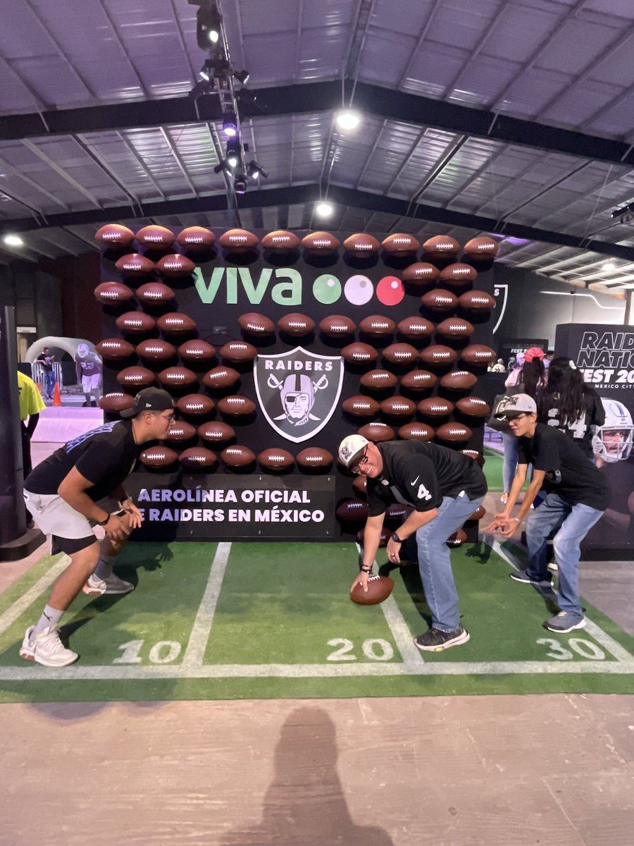 doc_fuentes's tweet photo. @VivaAerobus #vivaraiders vámonos a Las Vegas !!! https://t.co/a5PyJSyZTG