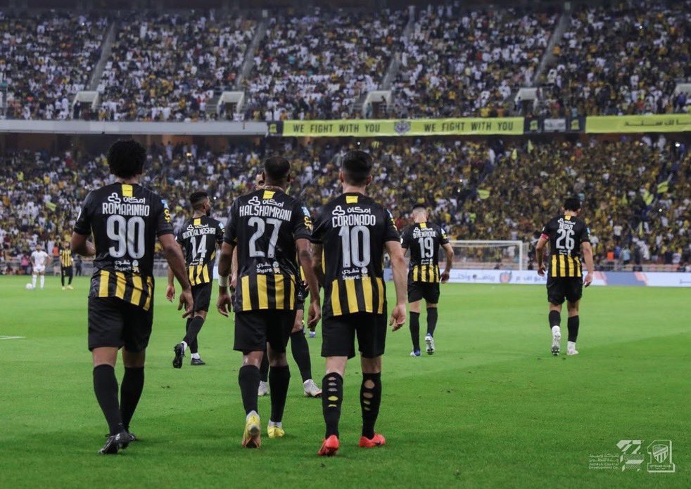 a_fageha's tweet photo. جمهور الذهب 💛🖤
الحمدلله على توفيقه و كرمه .. الف مبروك الفوز 
 
اسعد بتقديم ( 50 ) هدية لكم عبارة عن : 

-20 تيشيرت اساسي للموسم الحالي 
-30 تيشيرت تدريب للموسم الحالي 

رتويت للتغريدة 🔄

وبإذن الله عودة اقوى للعميد 
بعد فترة التوقف 💛🖤

#الاتحاد https://t.co/uLXRAEXmDF