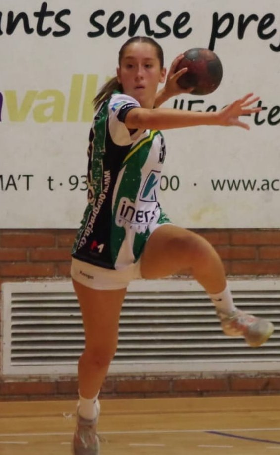 oargracia's tweet photo. 🤾♀️ 1a Cat Fem: @oargracia 38 - H. Ampolla 16
Les gracienques s'embalen a la 2a part i fan el parcial 20-3.
#forçaOAR @sbdesport https://t.co/toQ6V4iJUi