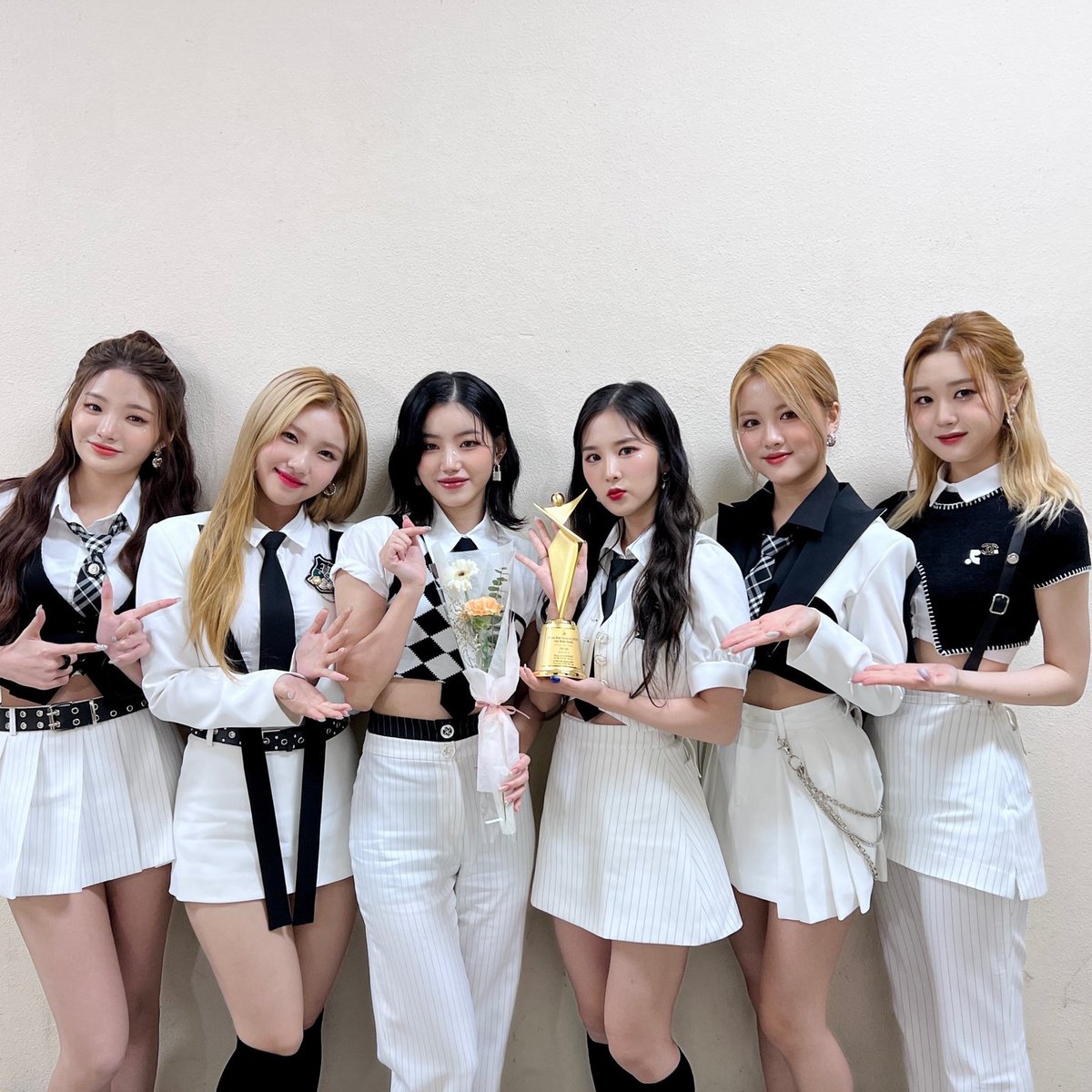 tri_be_queens's tweet photo. https://t.co/kuh37yPa1h 1st win 🏆 

#TRI_BE_1st_Win #KPOP #Kpoptwt #kpoptwitter #1st_Win #1stWin https://t.co/E2jJgcEw2I