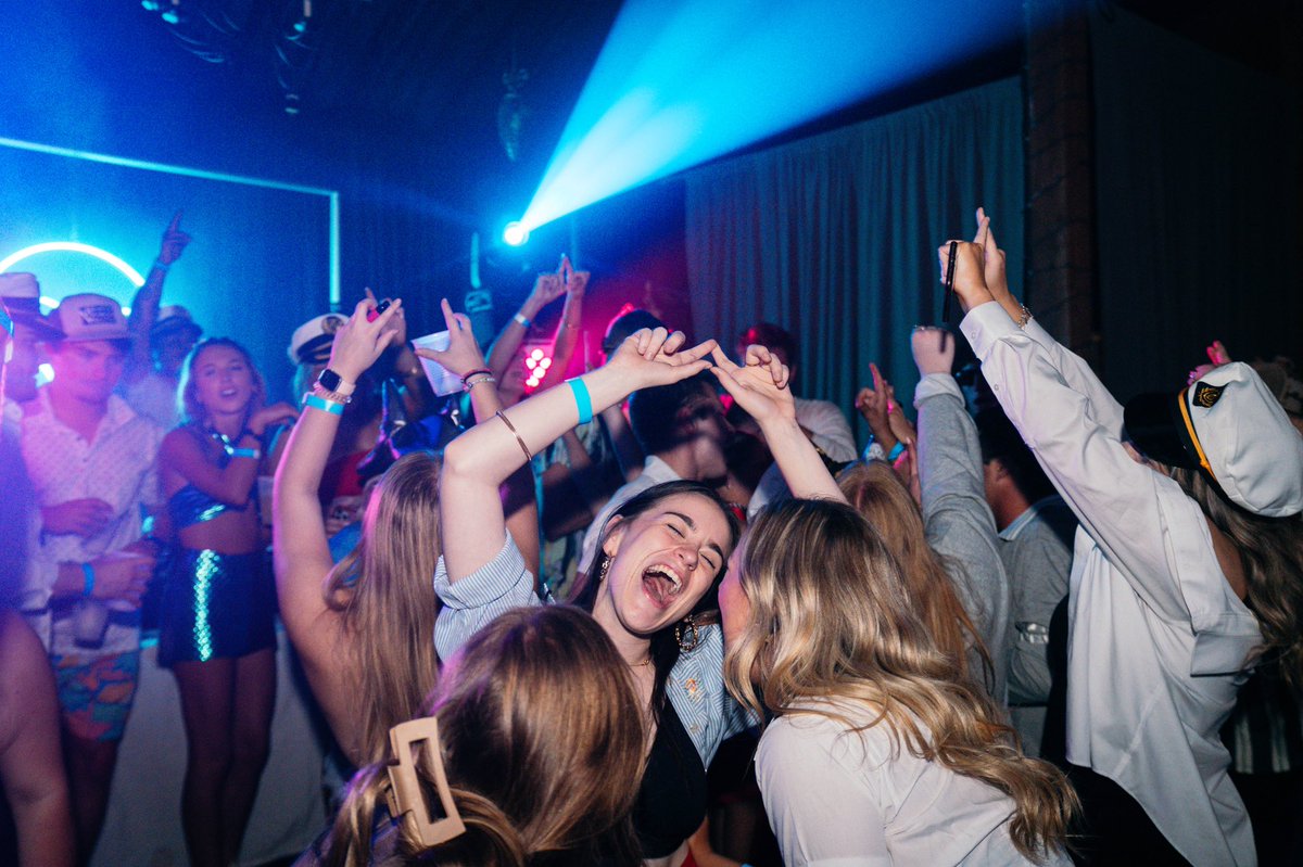 allthingsrnb tweet media