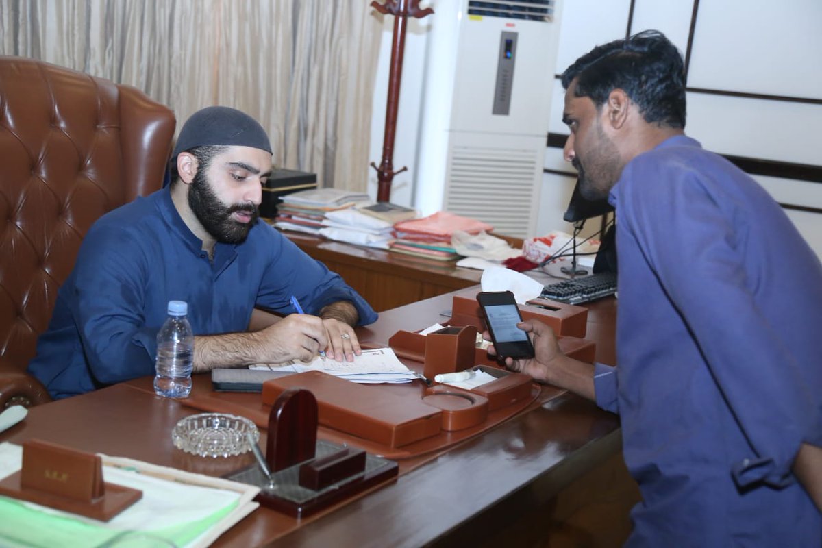 ZounrAsad's tweet photo. #UpdatePs63
(16_10_22)

PPP Young leader @rawalsharjeel meet  the people of constituency #PS63  today and issued orders to solve their problems.

@BBhuttoZardari
@AseefaBZ
@sharjeelinam
@rawalsharjeel
@MediaCellPPP
@JunaidSaleemJD
@sharmilafaruqi
@SyedNasirHShah
@SaeedGhani1 https://t.co/1GVbqLECAR