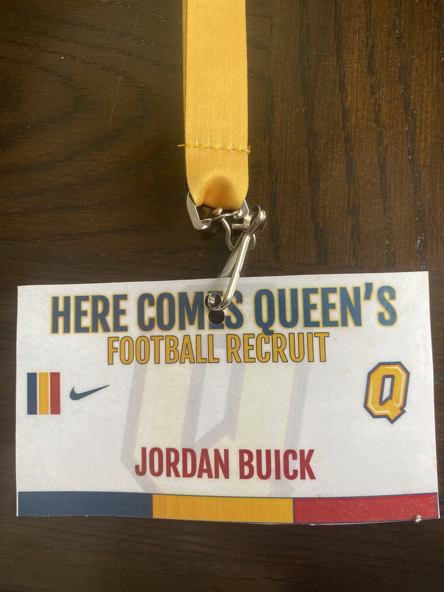 I would like to thank  <a href="/Queens_Football/">Queen's Football</a> <a href="/CoachNezQU/">Coach Nesbitt</a> <a href="/SteveSnyderQ/">Steve Snyder</a> and the rest of the queens coaching staff for having me out for a Gameday visit yesterday. Had a great experience and enjoyed watching the game!!