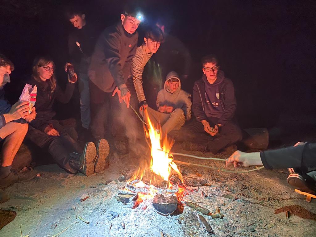 SharnbrookOE's tweet photo. Couple of shots from last nights ‘camp in the wild’ for DofE Silver. #smores #funwithfire #silver https://t.co/cU2adUpdnu