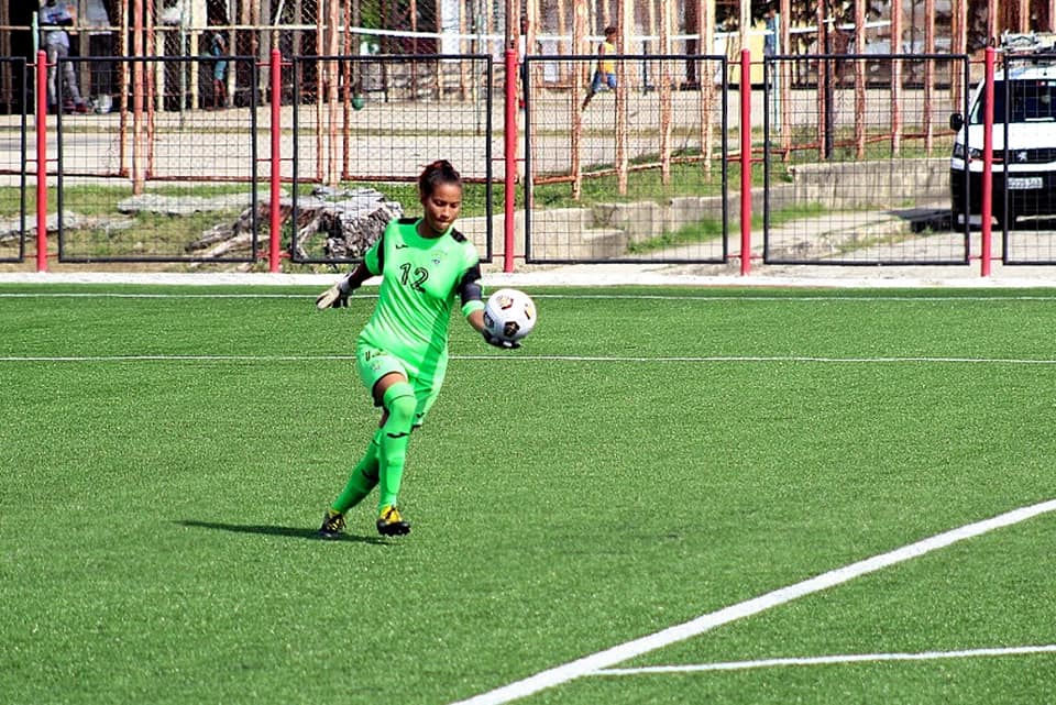 Bryan_Mut's tweet photo. 📌 En la etapa clasificatoria de la Liga Nacional de Fútbol Femenino de Cuba participó en los ocho juegos de su equipo y solo permitió cuatro goles. También anotó par de goles, uno de penal y otro de tiro libre. https://t.co/QI3lmXmTwv