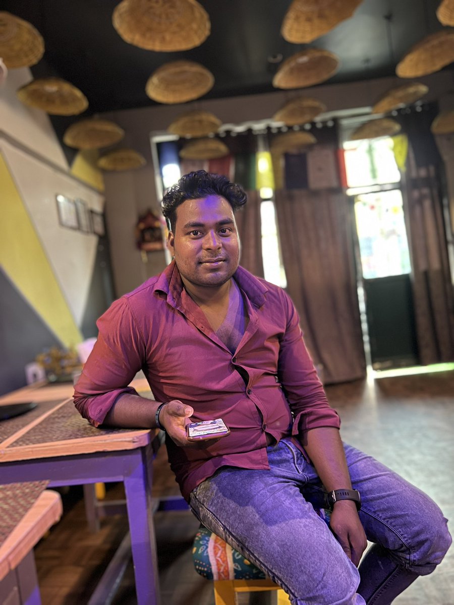 ak_forty_sevan's tweet photo. बड़े भैया माउंटवीर नीतीश जी के @pahadicafe पर बेहतरीन ज़बरदस्त चाय पीते हिए अपने परम मित्र के साथ @thedigitalpahdi @neerajsinghind https://t.co/liPGc51IhN