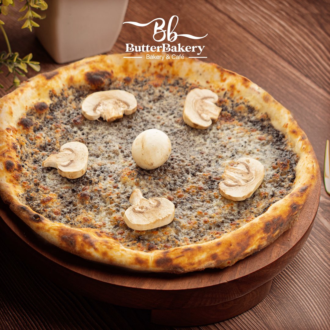 جديدنا في #بتر_بيكري لا يفوتك الطعم 😉
بيتزا ترافل الإيطالية لذيذة بكل تفاصيلها 🍕🇮🇹

New in #ButterBakery, don't miss the taste 😉
The delicious Italian truffle pizza 🍕🇮🇹

#بتر_بيكري
#من_أوروبا