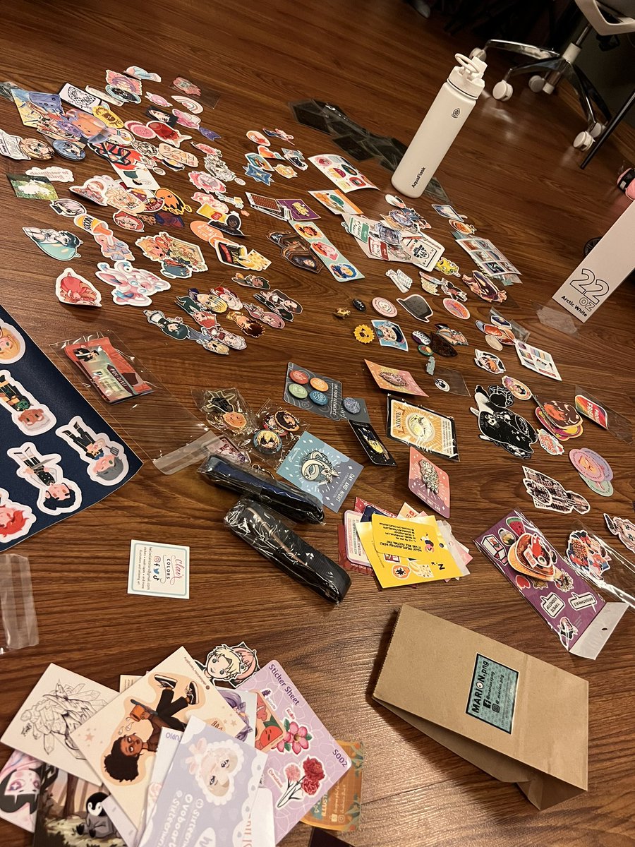 Mannicasart's tweet photo. When you have so many stickers but only one aquaflask 😅😅😅
#stickerconmnl https://t.co/j9nqt5wNoc