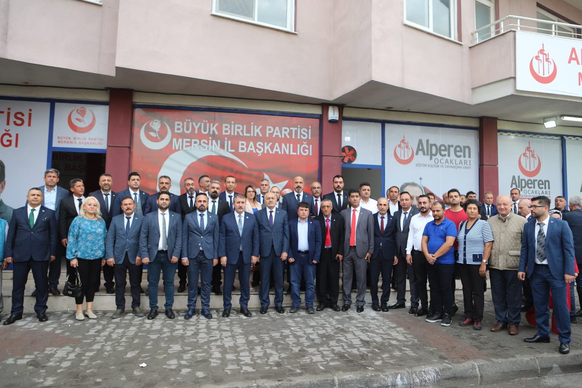 Mustafa_Destici's tweet photo. Partimiz Mersin İl, Mezitli  İlçe ve Alperen Ocakları Vakfımızın Mersin Şubesi’nin yeni  hizmet binalarının açılışlarını gerçekleştirdik. 
Camiamıza ve Ülkemize hayırlı olsun. https://t.co/H7ugavmaK1