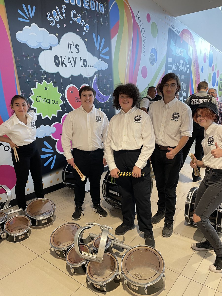 katrysings's tweet photo. A great day with @SecordPatriots drumline leading the #walkamileinhershoes walk to end domestic violence against women. So many people for such a good cause! @WAMNiagara @dsbn @GilliansPlace https://t.co/LJWOp0XfIQ