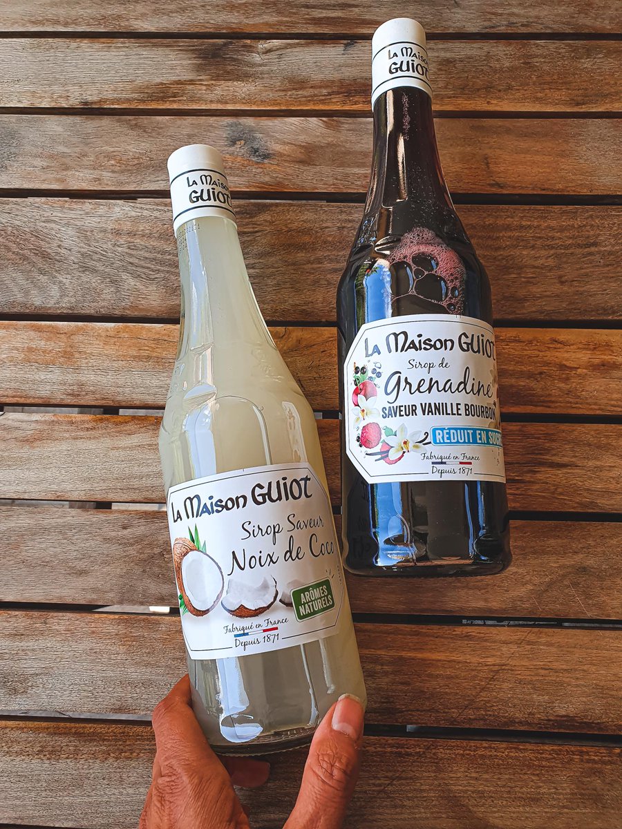 J’ai eu le plaisir de découvrir deux nouveautés de la Maison Guiot, experte des sirops aux arômes naturels : le sirop de grenadine saveur vanille Bourbon et le sirop saveur noix de coco. Je vous en parle sur mon blog :
gourmicom.fr/sirop-maison-g…