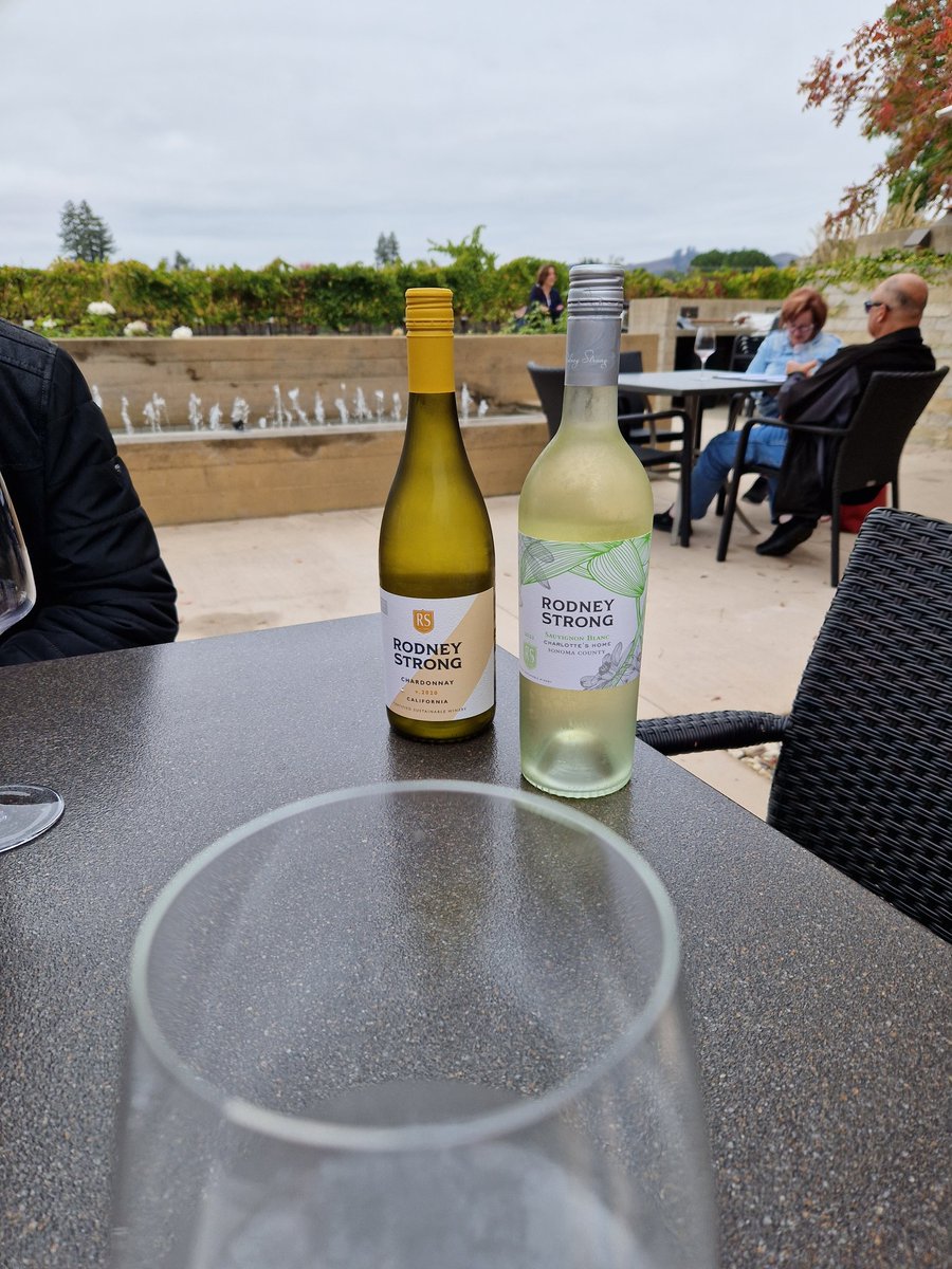darrenRafferty0's tweet photo. Really good visit to #Rodneystrong winery. Full taste of the range. The Cabernets were excellent. @jnwine @CalifWinesUK https://t.co/dfkLMPbLED