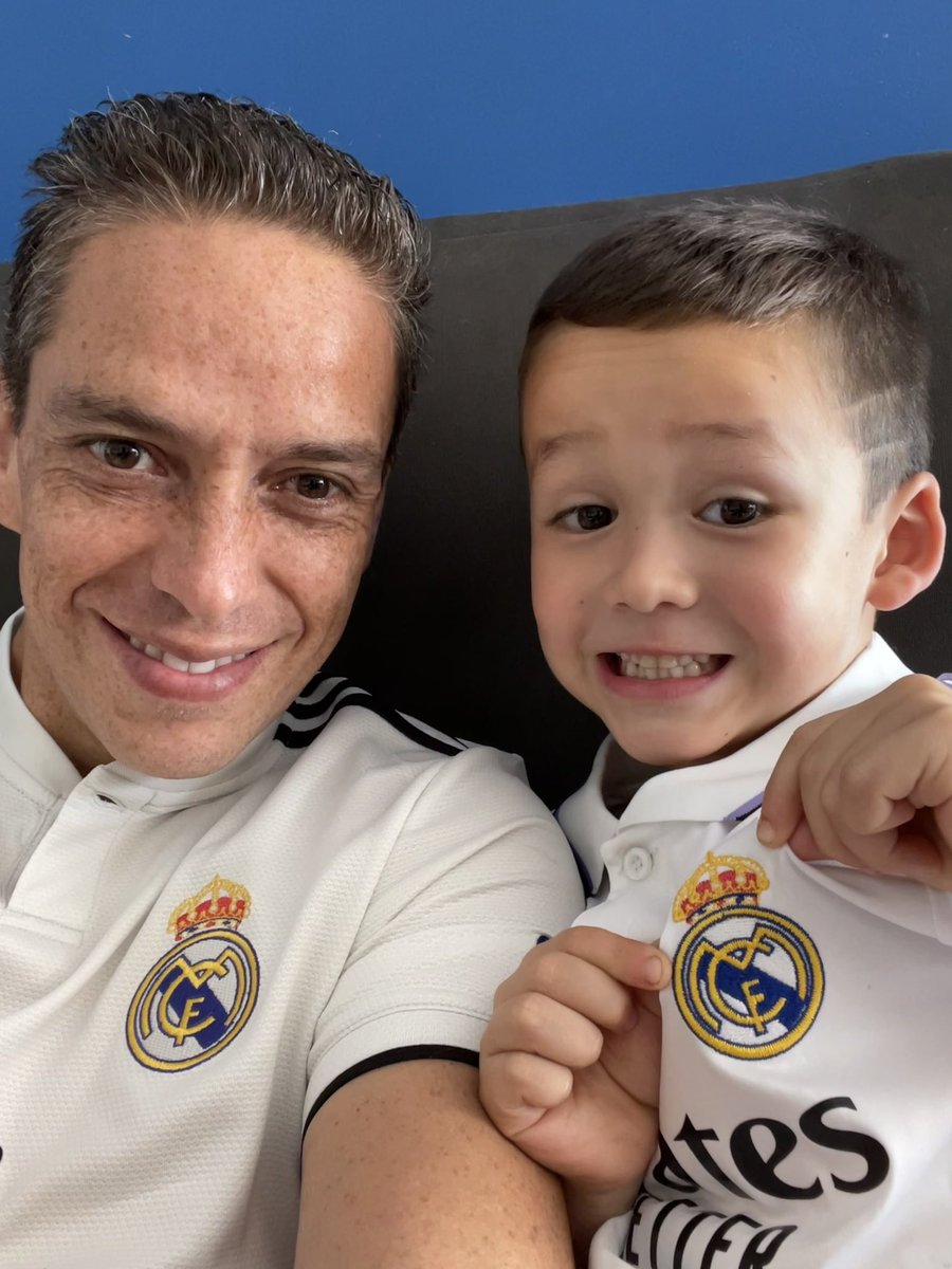 ANDRIK007's tweet photo. En mi casa y con mi gente se me RESPETA!!! Así o más claro, HalaMadrid y nada más!!! El clásico es nuestro 3-1 #ikersaunders @danny_hdz14 @realmadrid @MadridismoreaI @realmadridnote 
#realmadrid #realmadridcf #elclasico #laliga #laligasantander #elclasico #halamadrid ##futbol https://t.co/HGgbPu5Pnh