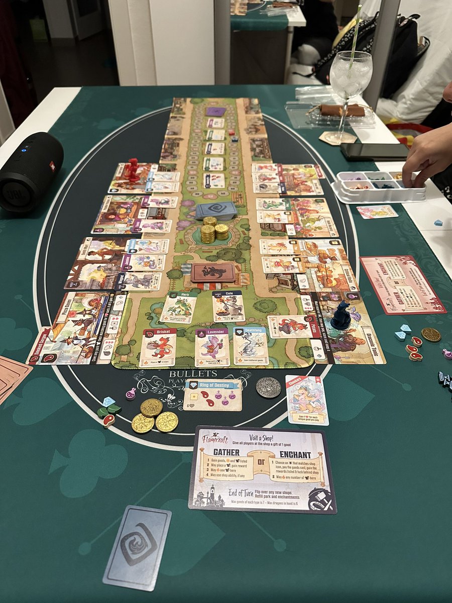 GWLBGs's tweet photo. Played Flamecraft — pretty component, gorgeous art AND cute dragons 😍 https://t.co/92yJwdwTKa