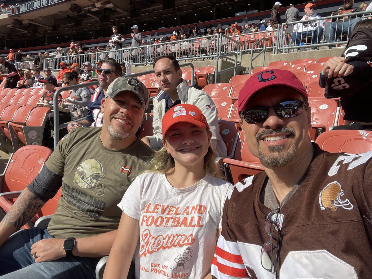 Bob_Priest's tweet photo. Go Cleveland!!! #NEvsCLE https://t.co/3TLlSfhouA