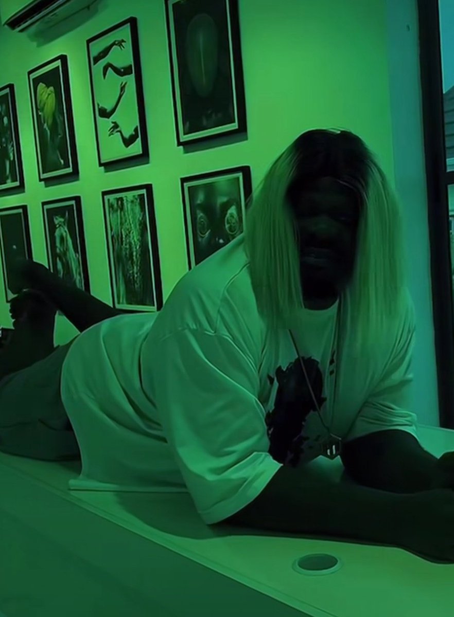 NiphermeDave's tweet photo. Don Jazzy wey suppose sweep - https://t.co/upVzLJXStl