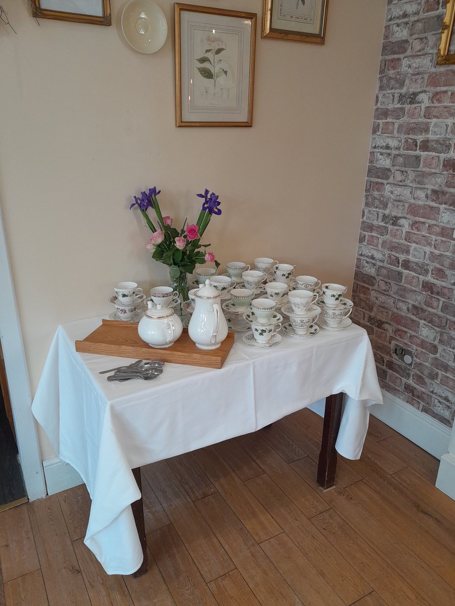 mirfieldinbloom's tweet photo. Many many thanks to Qream Ts ,Knowle Road Mirfield who threw a beautiful afternoon tea for Mirfield in Bloom volunteers who put in a lot of work to make our town look fab and won us various awards https://t.co/DmjpX0FoyH