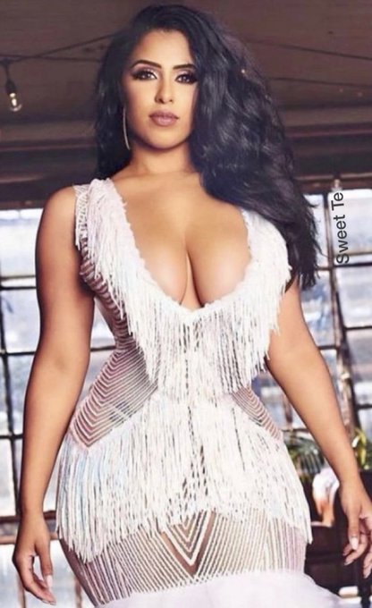 #FelizDomingo amores 👸🏻 #supportdream 😻 https://t.co/wI9GGuhn1z<a href="/tag/felizdomingo"class="tags">#FelizDomingo</a><a href="/tag/supportdream"class="tags">#supportdream</a>