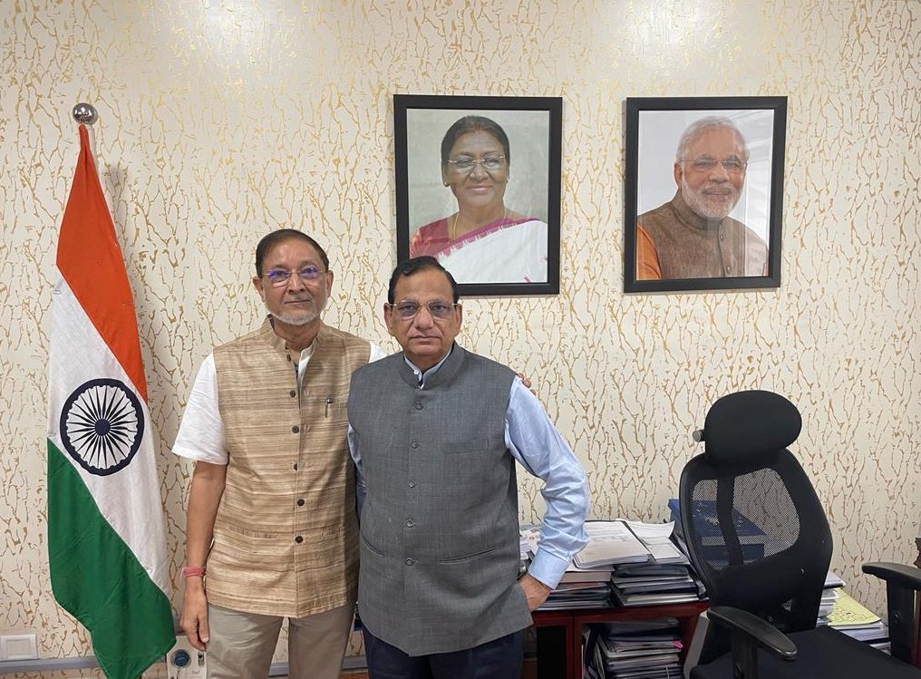 Wonderful to meet <a href="/vinodpaul/">vinodpaul</a> Member <a href="/NITIAayog/">NITI Aayog</a>  and exchange ideas on few important policy decisions for postgraduate medical education in the country. Surprised our thoughts are so much aligned despite myself being far away from Delhi <a href="/NMC_IND/">National Medical Commission</a> <a href="/MoHFW_INDIA/">Ministry of Health</a> <a href="/iapindia/">Indian Academy of Pediatrics (IAP)</a> <a href="/Nnfindia1/">NNFIndia</a>