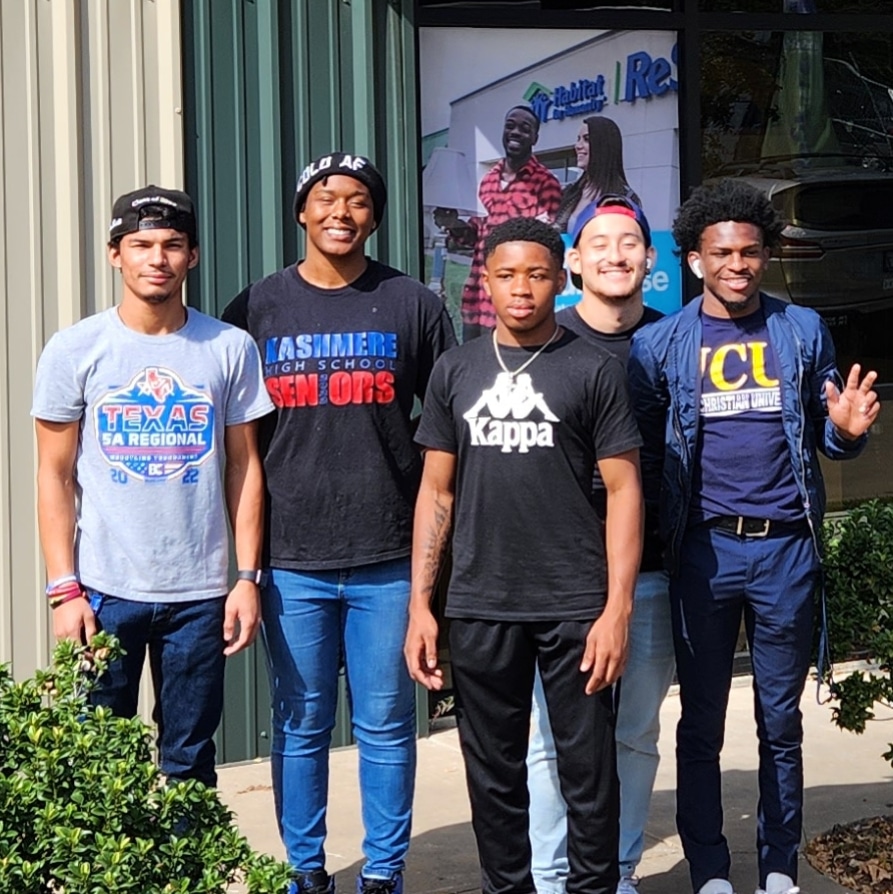 JCU Wrestling Volunteering at Habitat for Humanity ReStore on Saturday. <a href="/jcubulldogs/">Jarvis Christian Bulldogs</a>