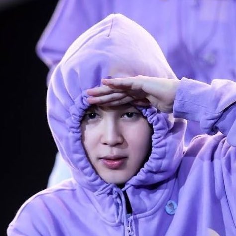 jjimvely's tweet photo. 지민 후드 모먼트 ㅋㅋㅋㅋㅋㅋㅋㅋㅋ 들튀해버려 https://t.co/PYjY8FSqUJ