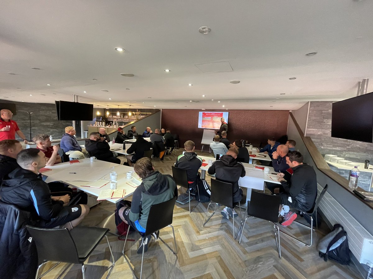 Breezey_boy's tweet image. Day 2 of the @WRU_Community Level 3 completed at the Principality Stadium today ✅

Massive thank you to guest deliverers Dr Danny Milton and Richard Kelly for facilitating two excellent modules 🔥🙌

#Attack #Lineout #SkillAcquisition #Observation