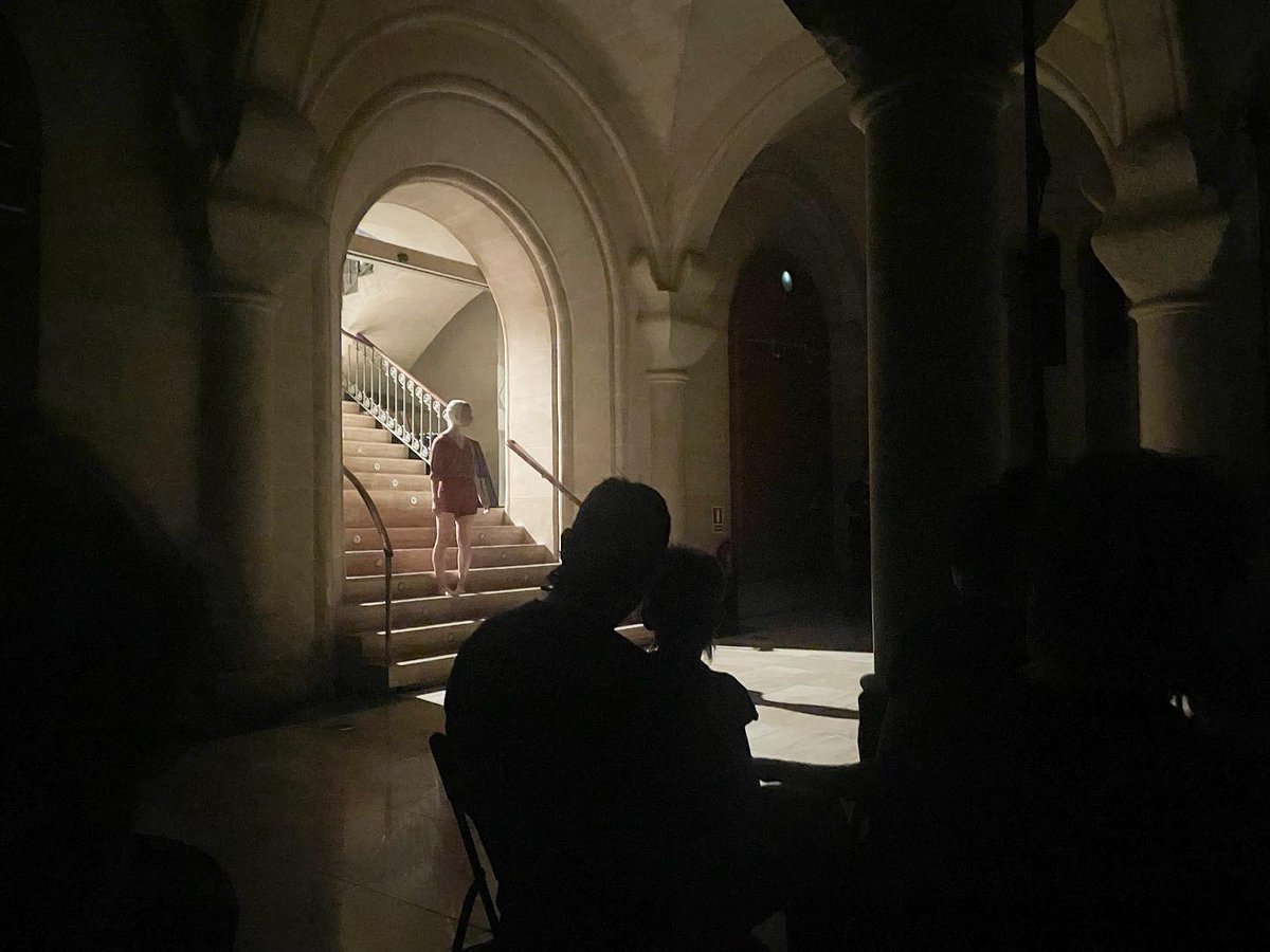 ERoigM's tweet photo. Deliciós espectacle d’ @arteria_tortosa a la Cripta de la Reparació
#ARTERIATortosa
𝗠𝗜𝗟𝗞 de Camille Guillaume
#tortosacultura #arteriatortosa #at22 #cultura #musica #milk #camilleguillaume #dansa #ciencia #tecnologia #robertoolivan #tortosa #terresdelebre @tortosacultura https://t.co/lkhHrEp97D
