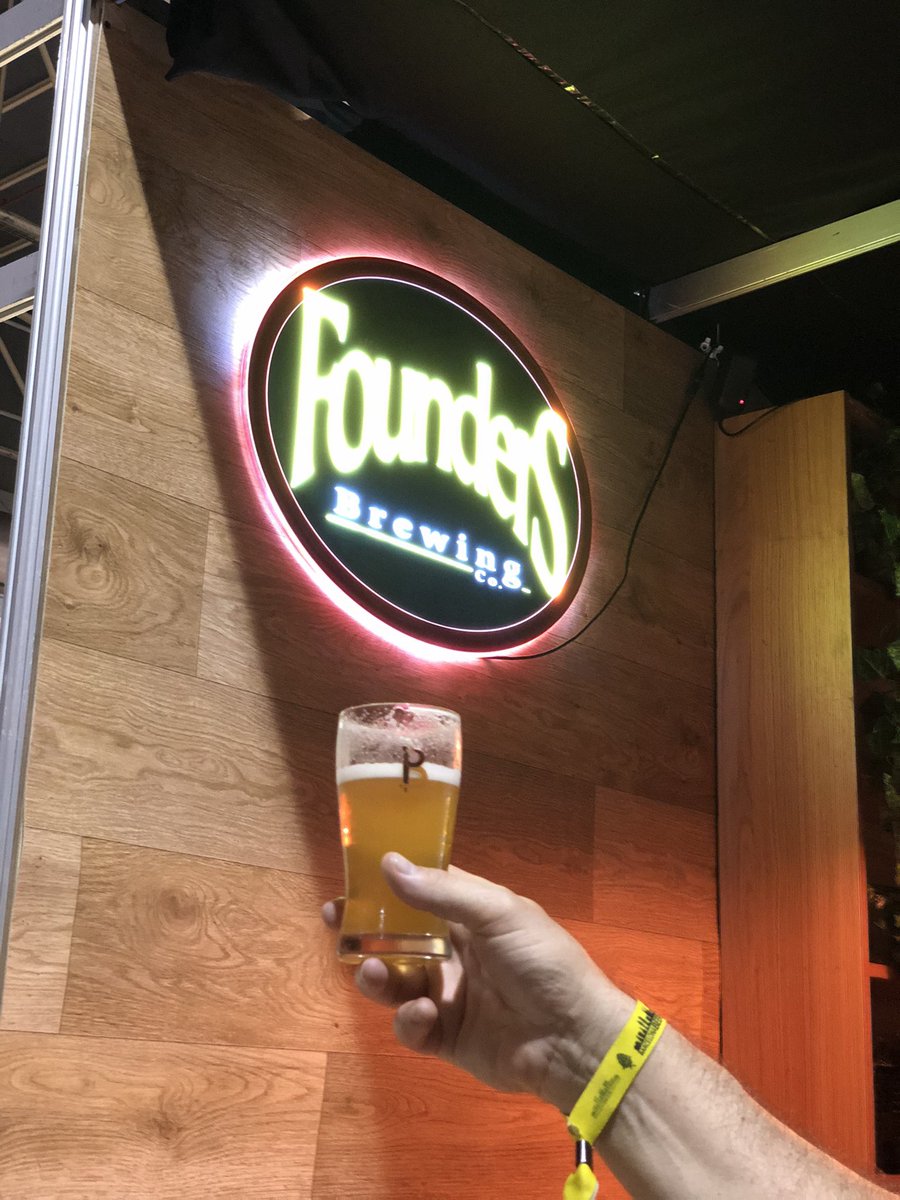COSERAL's tweet photo. 3 días intensos en @BcnBeerFest #beer #craftbeer #cerveza #cervezaartesanal #barcelona #distribucion #bbf22 https://t.co/OmrgQrffBQ
