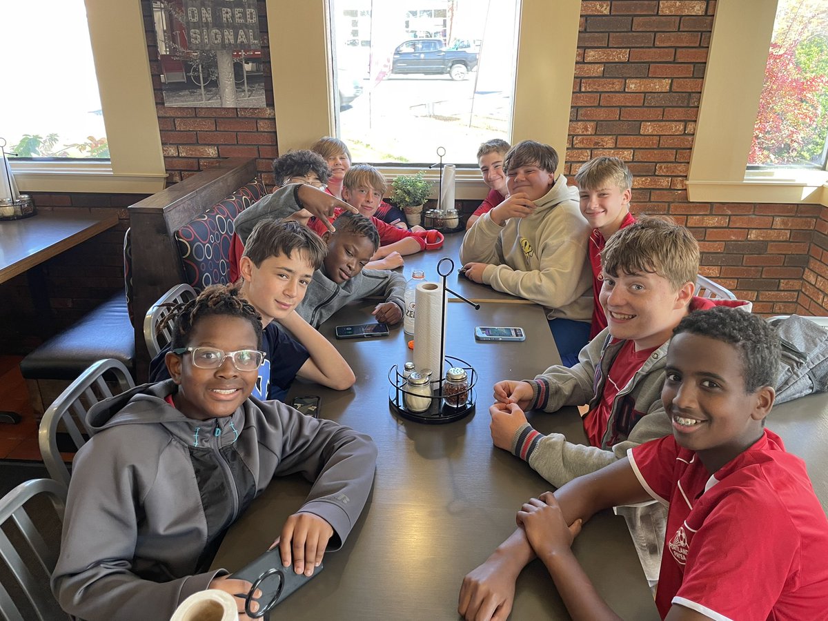 kurtgraser's tweet photo. WE WON A GAME! My team won a game!!!!! And then I took the boys out to Pizza Hut 🙌 #soccermaine #paysa https://t.co/Z043YvCge4