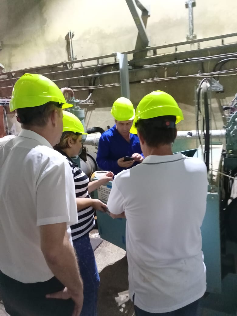 mariofsabines's tweet photo. 📍Chequeo a la @CteGuiteras un colectivo de trabajadores que pese a los obstáculos innova, crea, no para en el mantenimiento de una termoeléctrica de 34 años de explotación que anda de frente y con la responsabilidad y el compromiso de su colectivo laboral.
#Matanzas #GobMtz https://t.co/3PRpnXJraH
