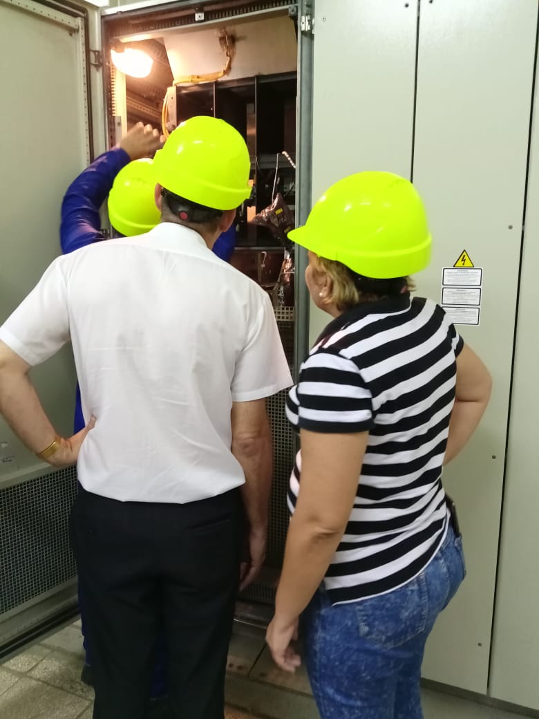 mariofsabines's tweet photo. 📍Chequeo a la @CteGuiteras un colectivo de trabajadores que pese a los obstáculos innova, crea, no para en el mantenimiento de una termoeléctrica de 34 años de explotación que anda de frente y con la responsabilidad y el compromiso de su colectivo laboral.
#Matanzas #GobMtz https://t.co/3PRpnXJraH