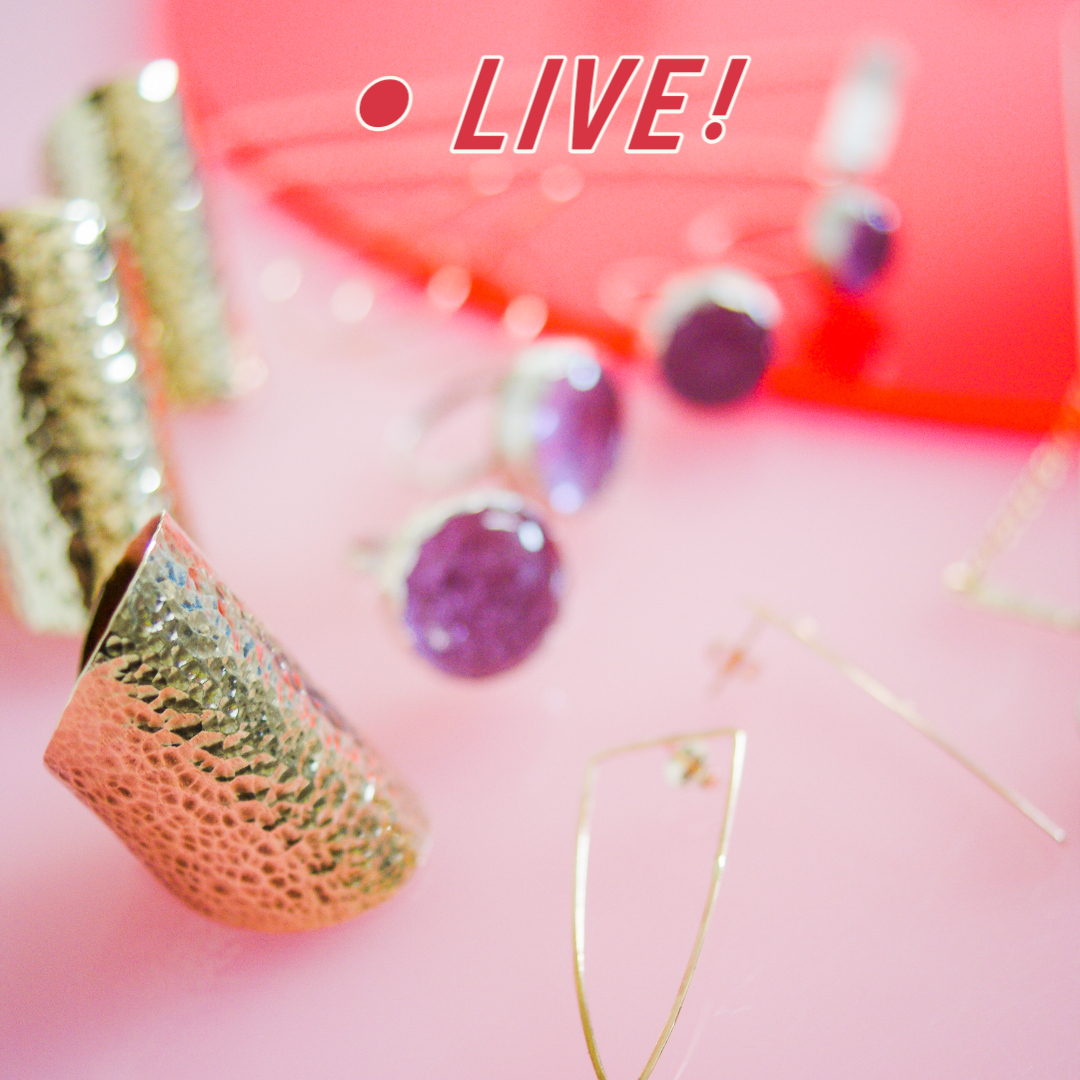 Online samples are live on the site! Get em' while they're hot! 

Please send order questions via email to naomi@hannahnaomi.com 💌

Sample Story Sale coming 10.22
.
.
.
.
#hannahnaomi #sizeinclusive #sizeinclusivebridal #sizeinclusivefashion #unisexjewelry #androgynousfashion