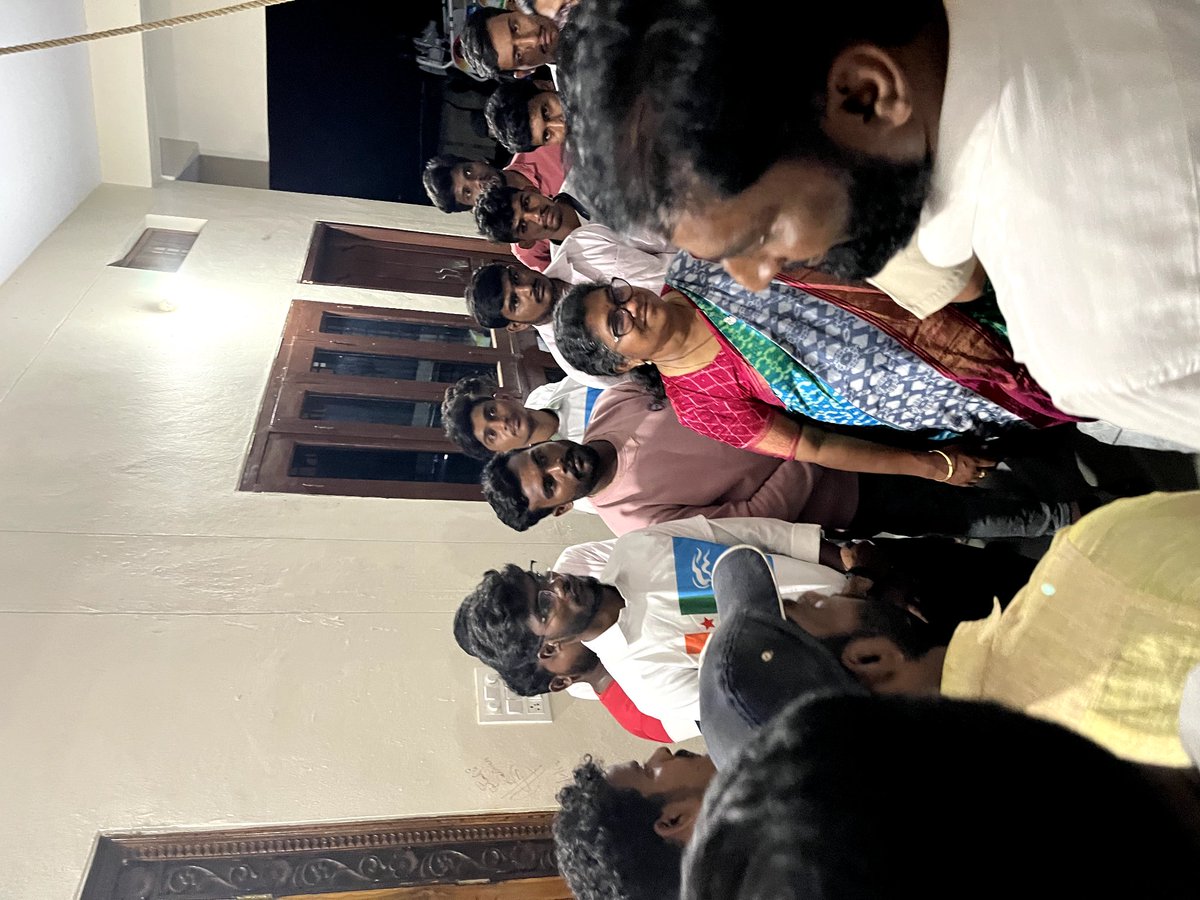 RakeshM15711962's tweet photo. #Day3 #16october2022
మునుగోడు ఉప ఎన్నికలు సందర్భంగా నియోజకవర్గ ఓటర్లను కాంగ్రెస్ పార్టీ బలపరిచిన అభ్యర్థి పాల్వయ స్రవంతి గారికి పట్టం కట్టాలని ప్రజలను వేడుకున్న తెలంగాణ రాష్ట్ర NSUI జాయింట్ సెక్రటరీ రాకేష్ ముదిరాజ్
@INCIndia @revanth_anumula @RahulGandhi @nsui @TSNSUI https://t.co/rAJU1Gjl6I