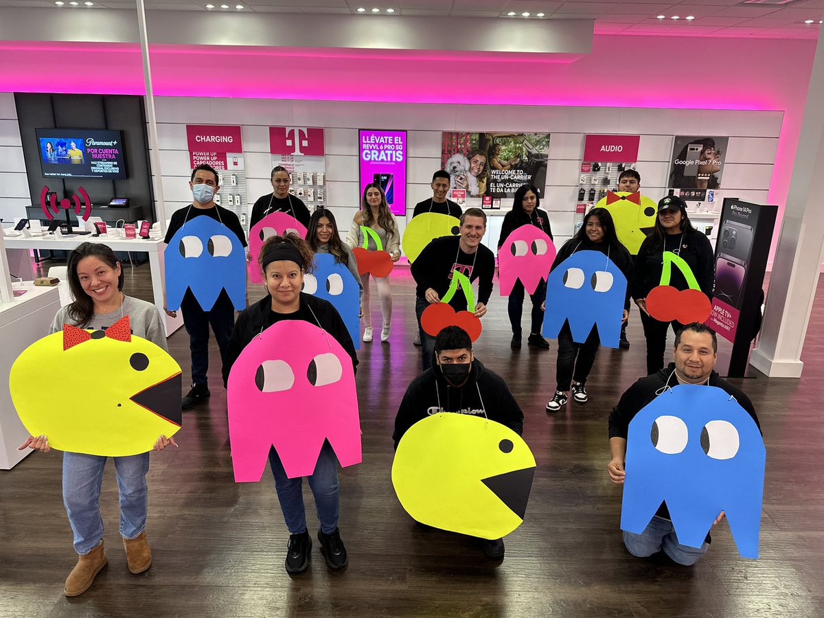 RamonitaGaud's tweet photo. In the name of spirit week, we’re kicking it off with Team Cicero’s version of PAC-MAN! Shout out to @BrandonTaggart5 for participating and to the team for bringing the vision to life!! #ChicagoSouthMOB @mariajimenezz4 @SaadYasin54 @cindee312 @cashley93 @LudinSebastian https://t.co/zFlUbrJlkb
