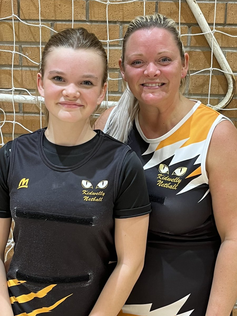 NetballKidwelly's tweet photo. Mother and daughter take to the court today for the first time together.
Mothers’ first appearance in the league for 11 years &amp; daughter making her debut to Llanelli League.
A great duo on court.
Great to have you back playing Emily and great debut Nel 👏👏.
#motherdaughter https://t.co/E8AAmqbZYA