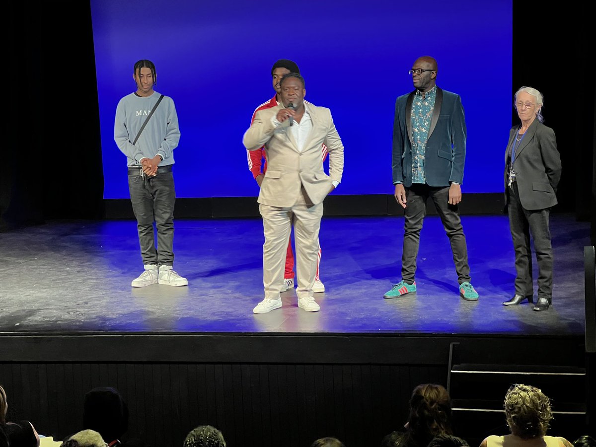 boxinsaveslives's tweet photo. Huge thanks to @KickOffAt3 for a great night last night in St Albans. Blacks Can’t Swim Rewind went down a storm, and massive respect to producer @ed_accura for creating such an ingenious platform for a vital and yet little known issue.
#BCSRewind 1/3 https://t.co/kX68YyYOXd