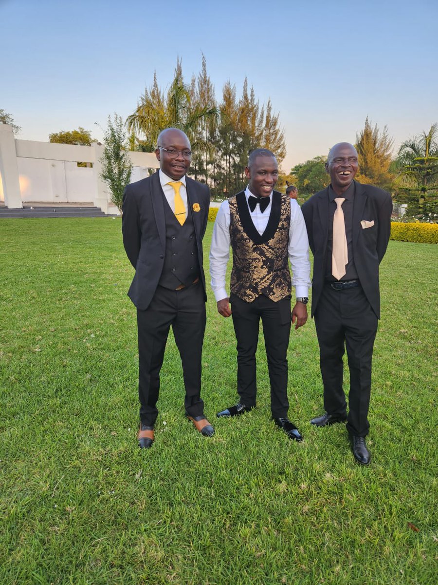 mrwelcomee's tweet photo. Was a beautiful wedding day in Limpopo https://t.co/fqvmffZXKI