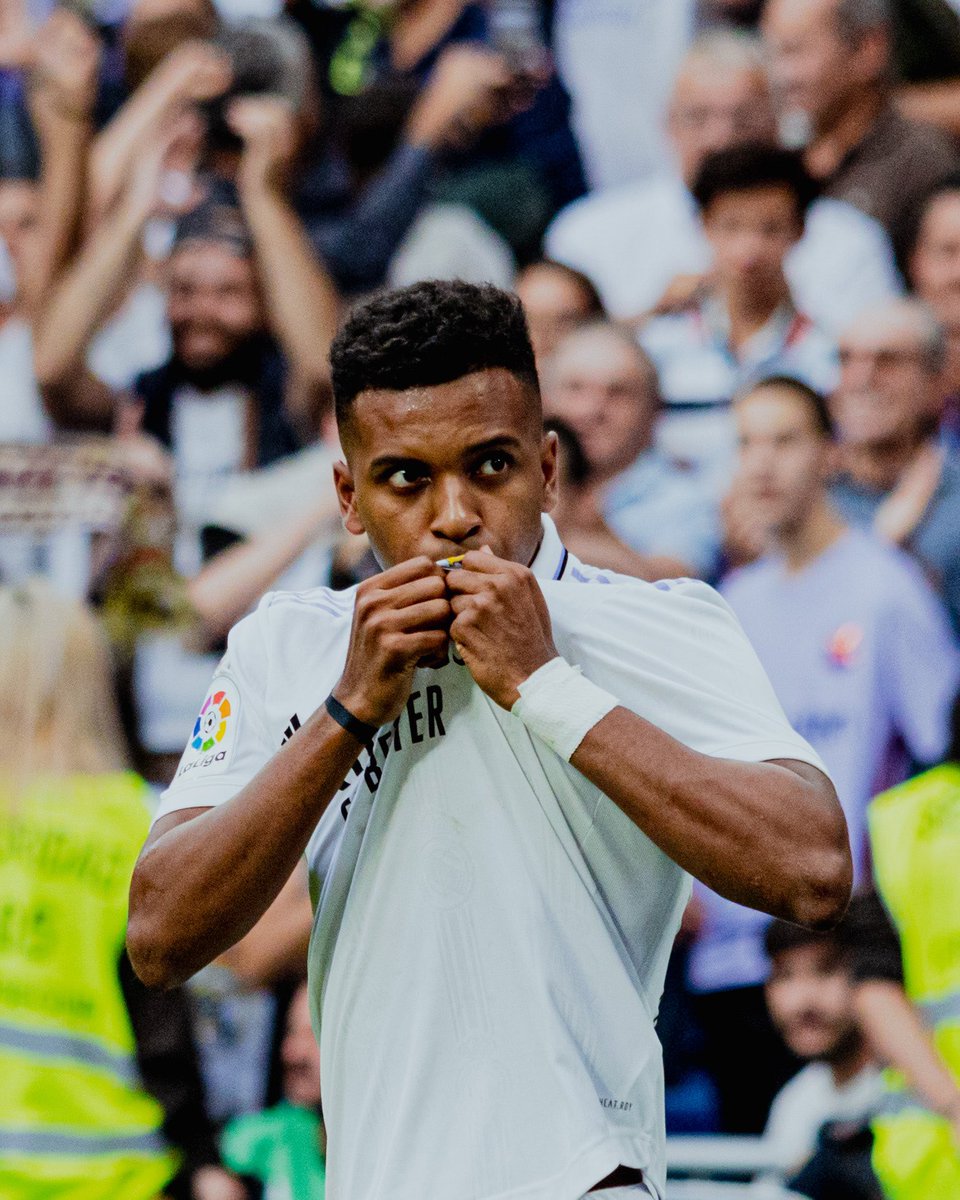 RodrygoGoes's tweet photo. REAL MADRID 🤍 https://t.co/mX4m9FdncW