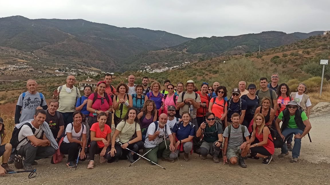 GranSendaMalaga's tweet photo. Hoy hemos vuelta a los senderos de otoño en @GranSendaMalaga . Esas rutas interpretativas sobre el territorio que tanto echabais de menos! #senderismo #hiking #treeking #malaga #visitmalaga https://t.co/ZvVv1ROVV0
