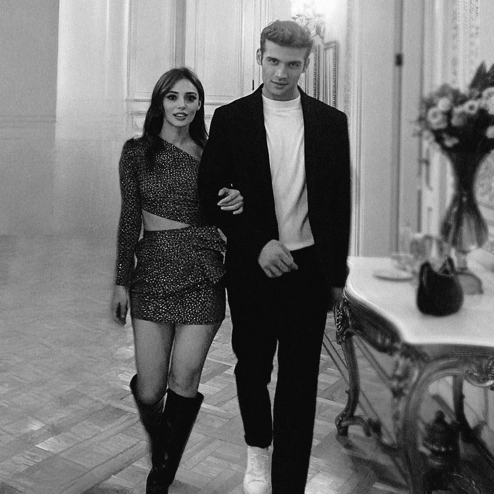 Berenjenaaaa01's tweet photo. No supero que hagan tan buena pareja NO SUPERO,me lastima https://t.co/W8uojtBGBe